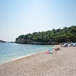 Mandola Villa Tzamarelata